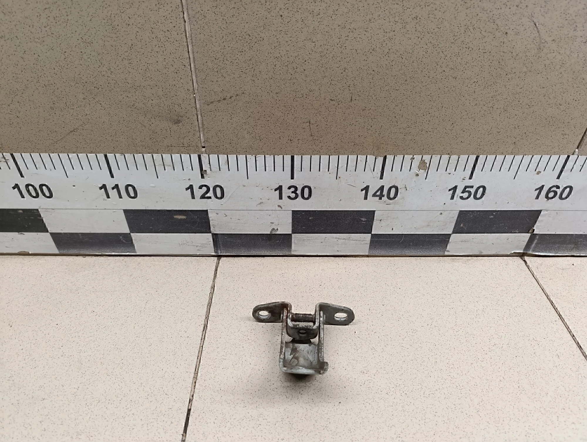 Петля двери Ceed 2007- 2012