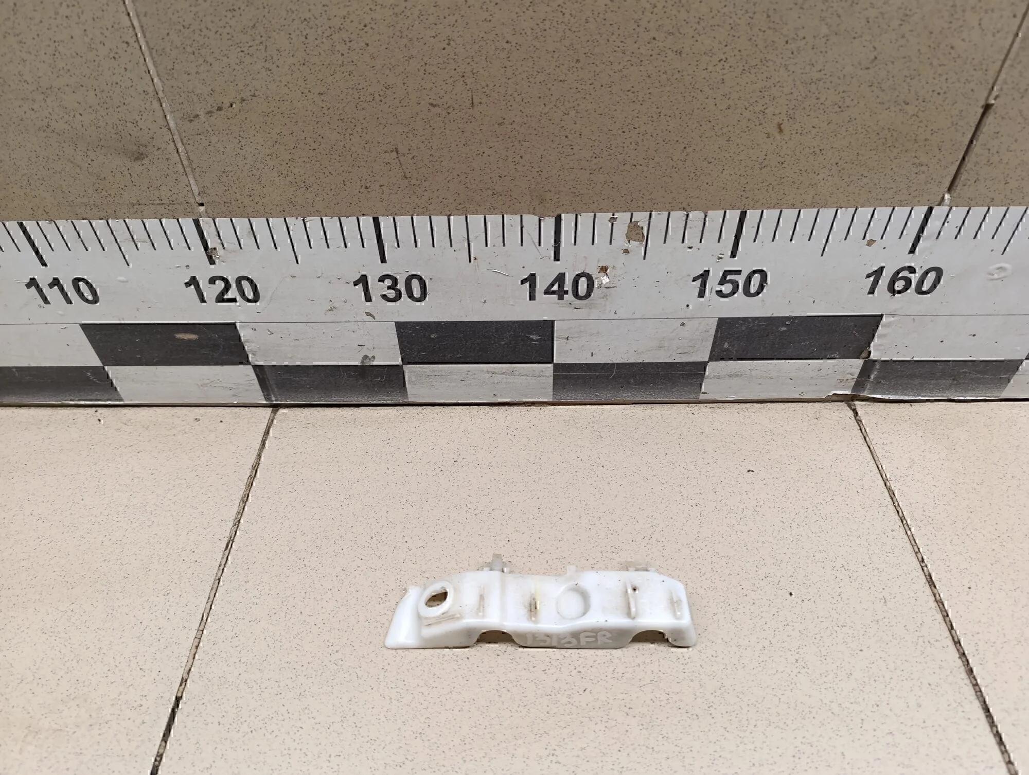 Направляющая переднего бампера правая Cerato 2009-2013