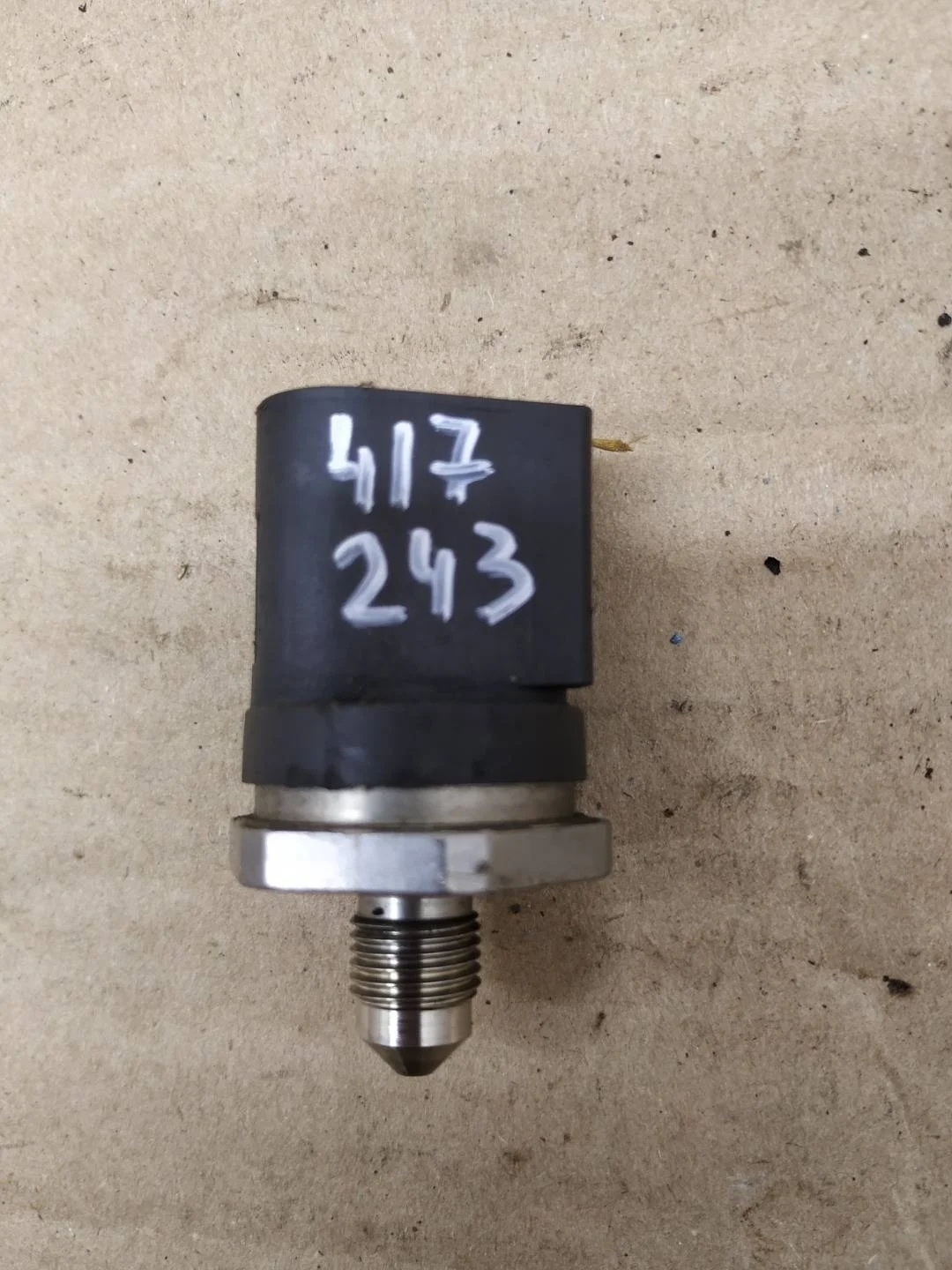 датчик давления топлива Volkswagen Touareg 2 7P6 2012