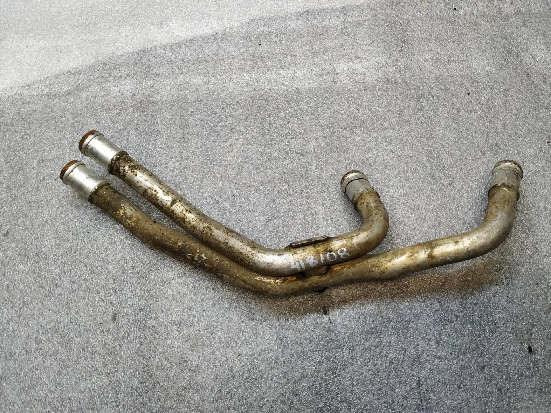 трубка охлаждающей жидкости металлическая Volkswagen Touareg 2 7P6