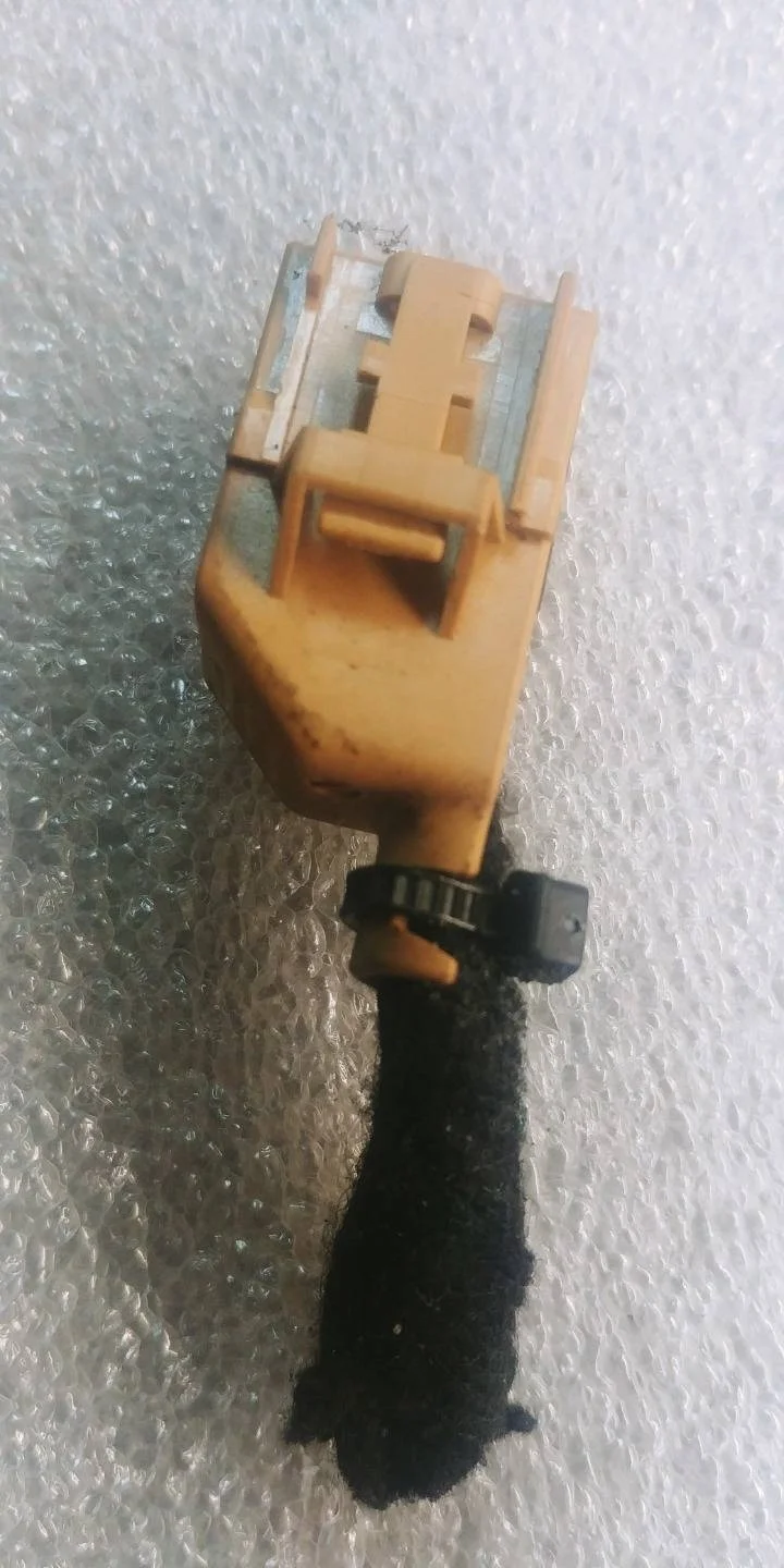 разъем (фишка) проводки Volkswagen Touareg 2 7P6 2012