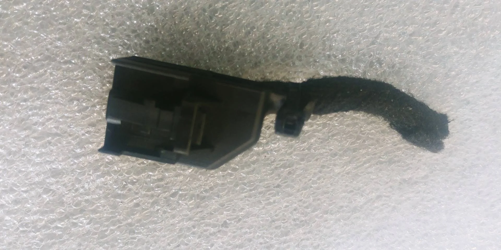 разъем (фишка) проводки Volkswagen Touareg 2 7P6 2012