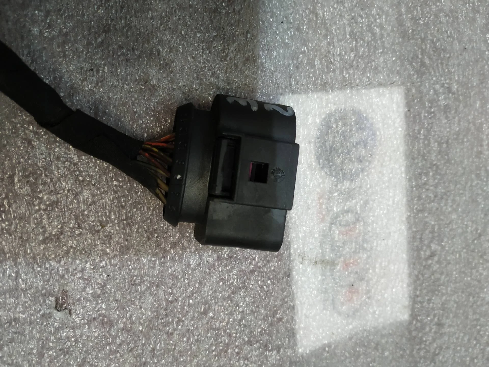 разъем (фишка) проводки Audi Q7