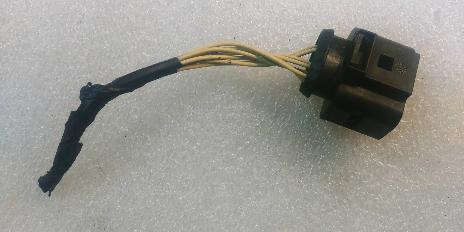 разъем (фишка) проводки Audi Q7