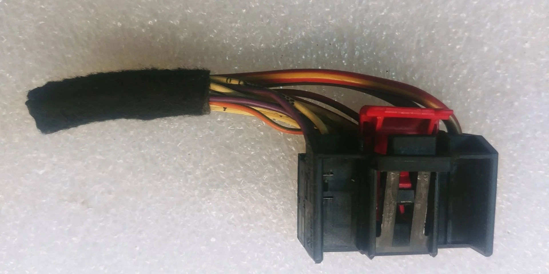 разъем (фишка) проводки Volkswagen Passat B6