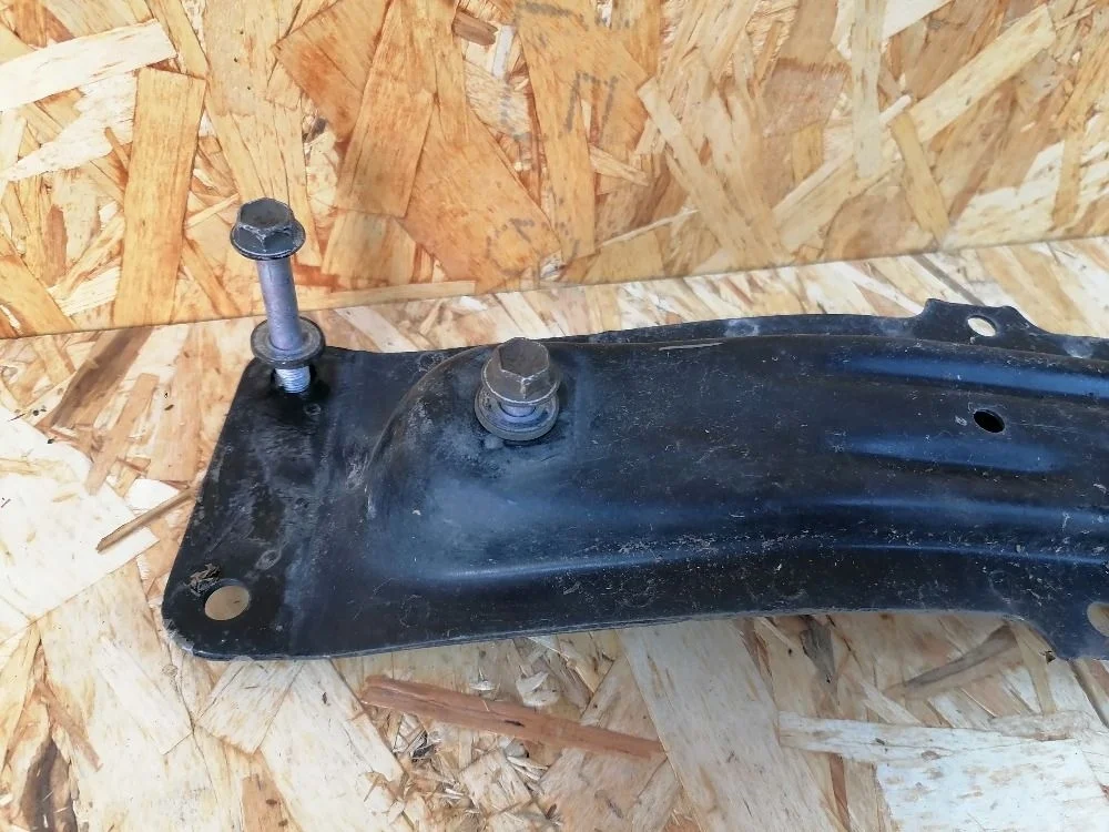 Болт подрамника Toyota Corolla IX (2000—2004) 9011910904