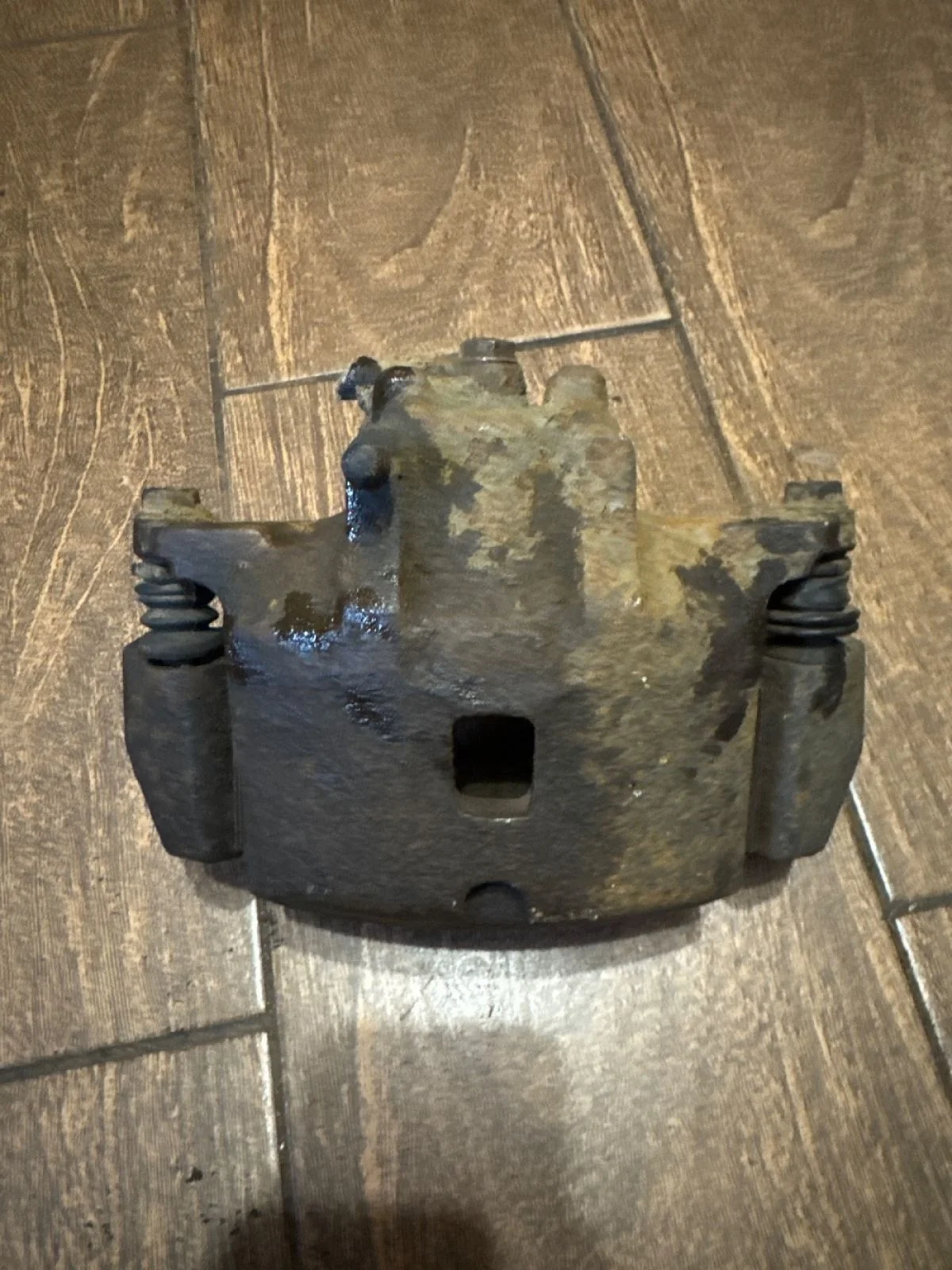 Суппорт тормозной передний правый Mitsubishi Lancer IX рестайлинг (2005—2010)