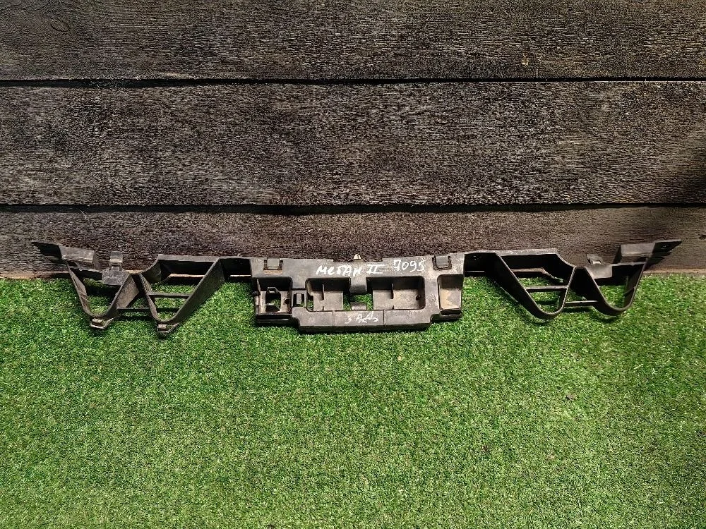 Кронштейн заднего бампера Renault Megane II