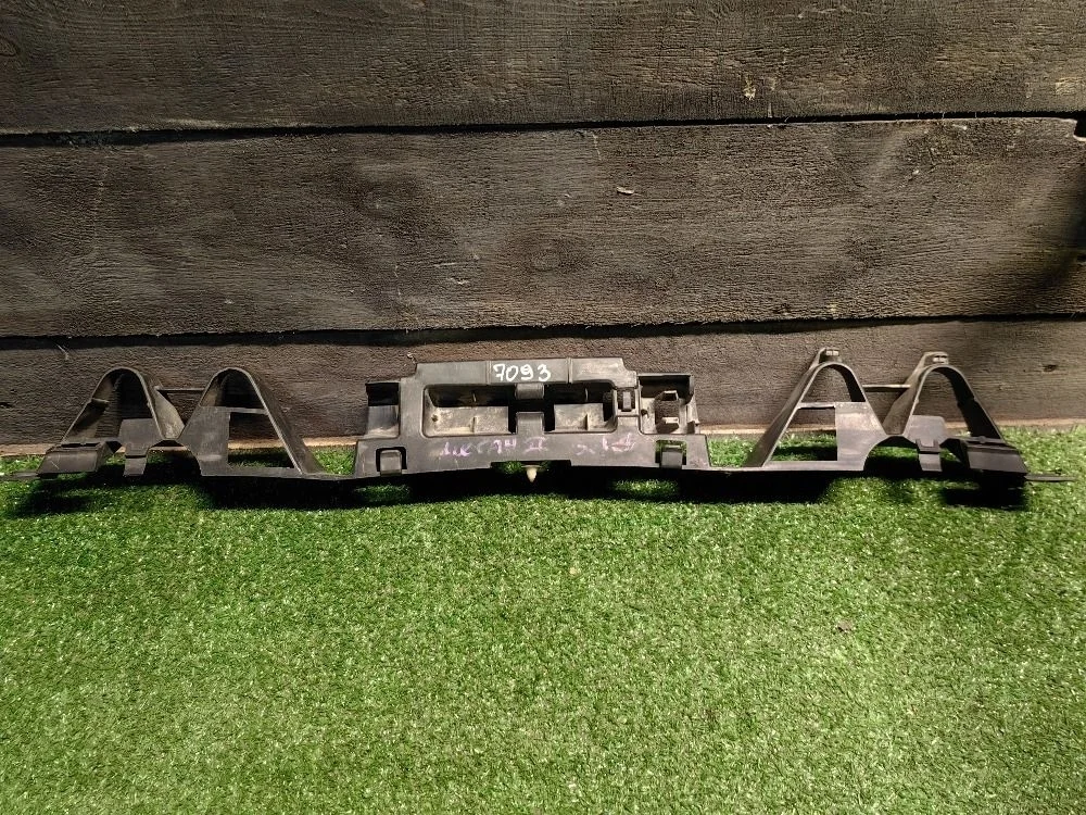 Кронштейн заднего бампера Renault Megane II