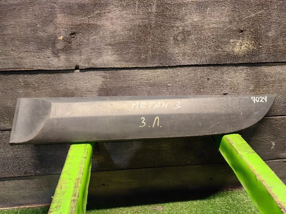 Молдинг задней левой двери Renault Megane 3