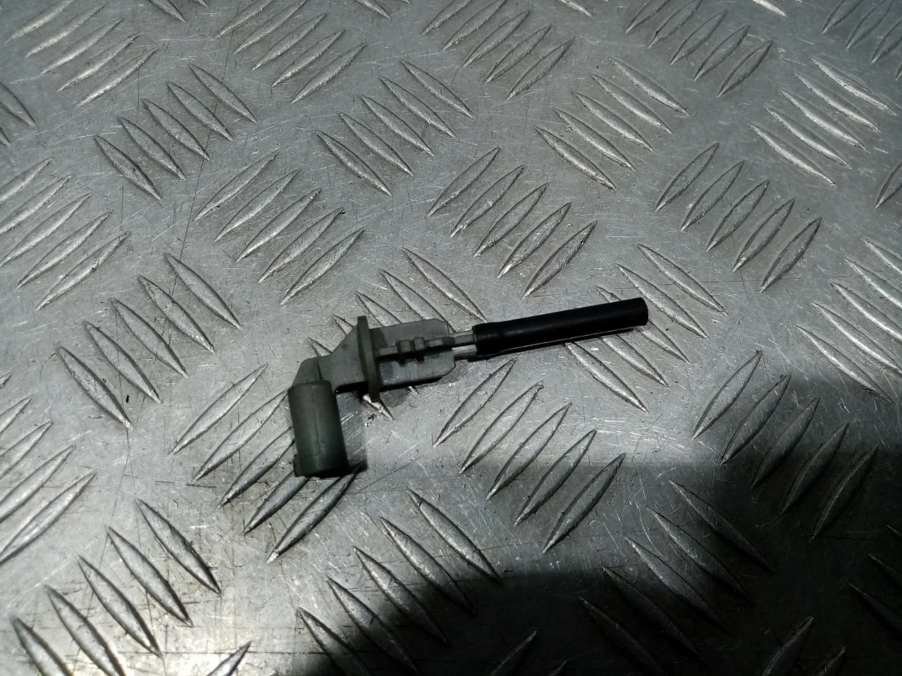 [Б/У] Датчик уровня охлаждающей жидкости [Код: 00668437 ]