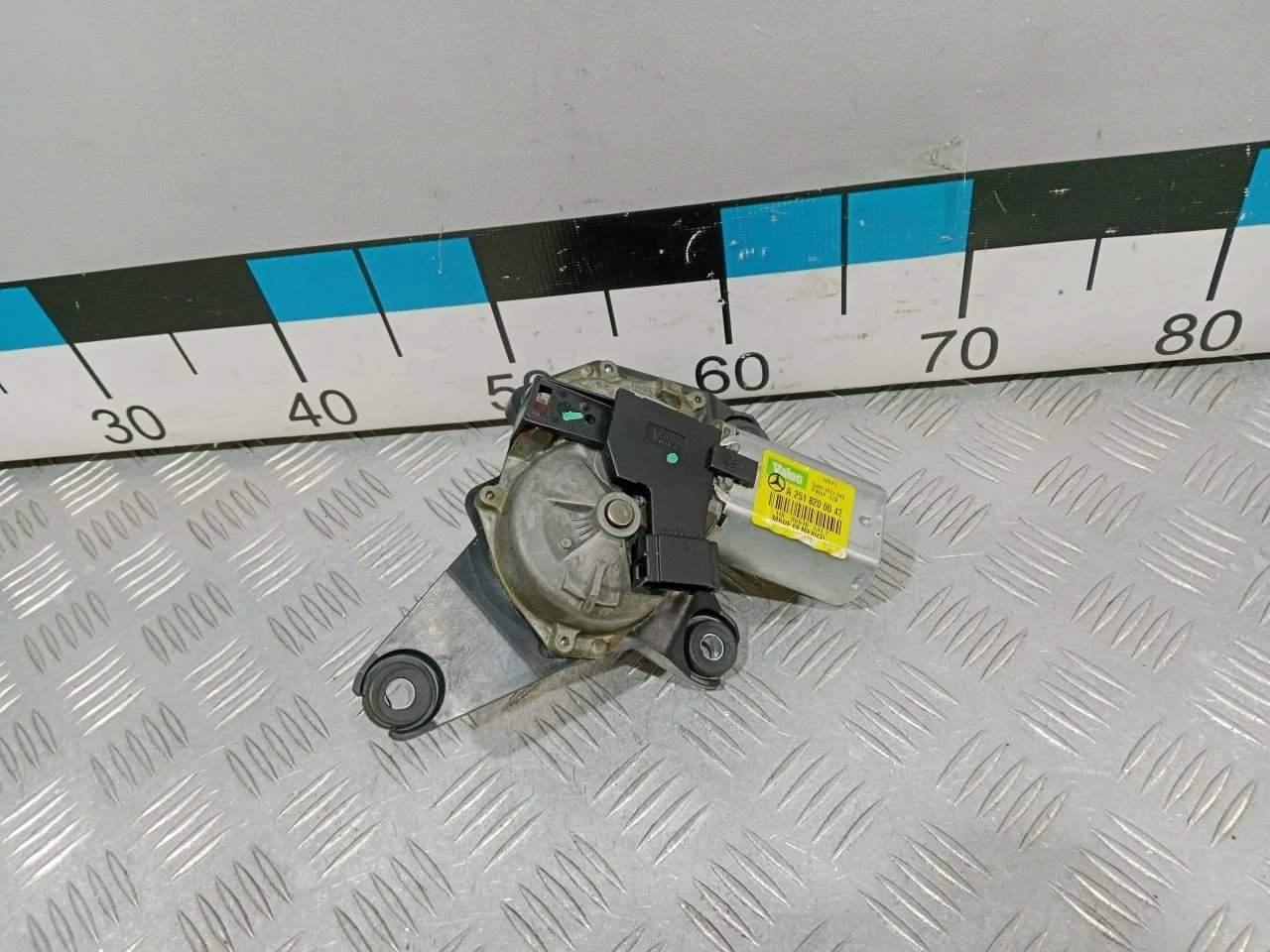 [Б/У] Моторчик заднего стеклоочистителя [Код: 00666652 ]