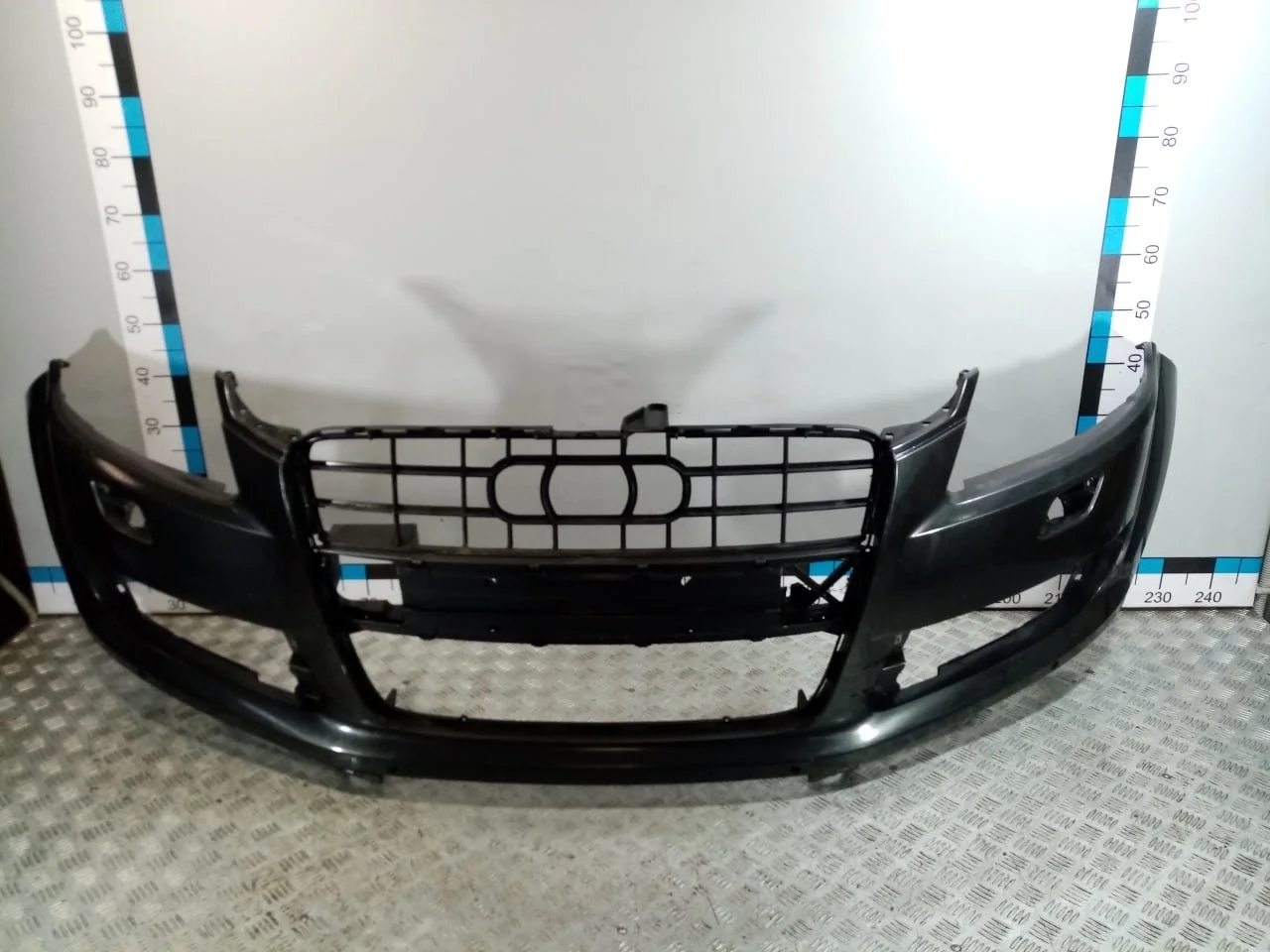 [Б/У] Бампер передний Audi Q7 4L - Дефект креплений [Незначительные дефекты] [Код: 00668663 ]