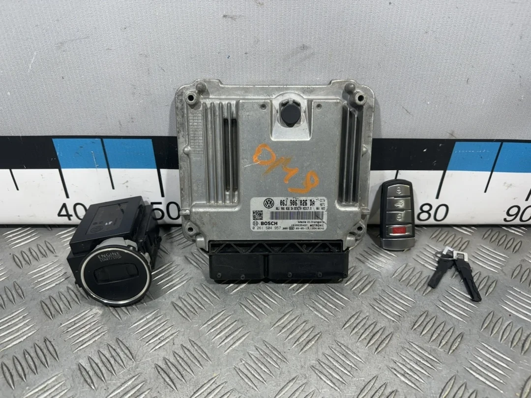 [Б/У] Блок управления двигателем (CCTA 2.0) VW Passat CC B6 - Комплект: + замок зажигания 3C0905843R + иммобилайзер +2 ключа [ХОРОШЕЕ] [Код: 00338659 ]