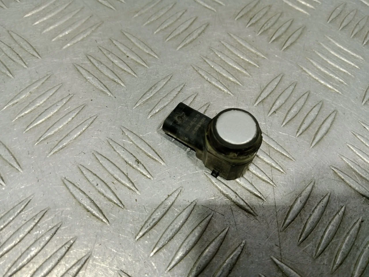 [Б/У] Датчик парковки VAG [Код: 00668575 ]