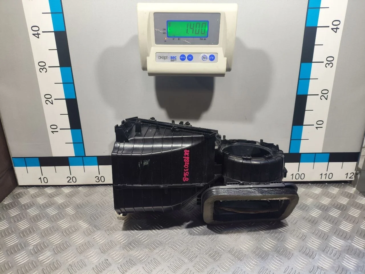 [Б/У] Корпус вентилятора отопителя [Код: 00668099 ]