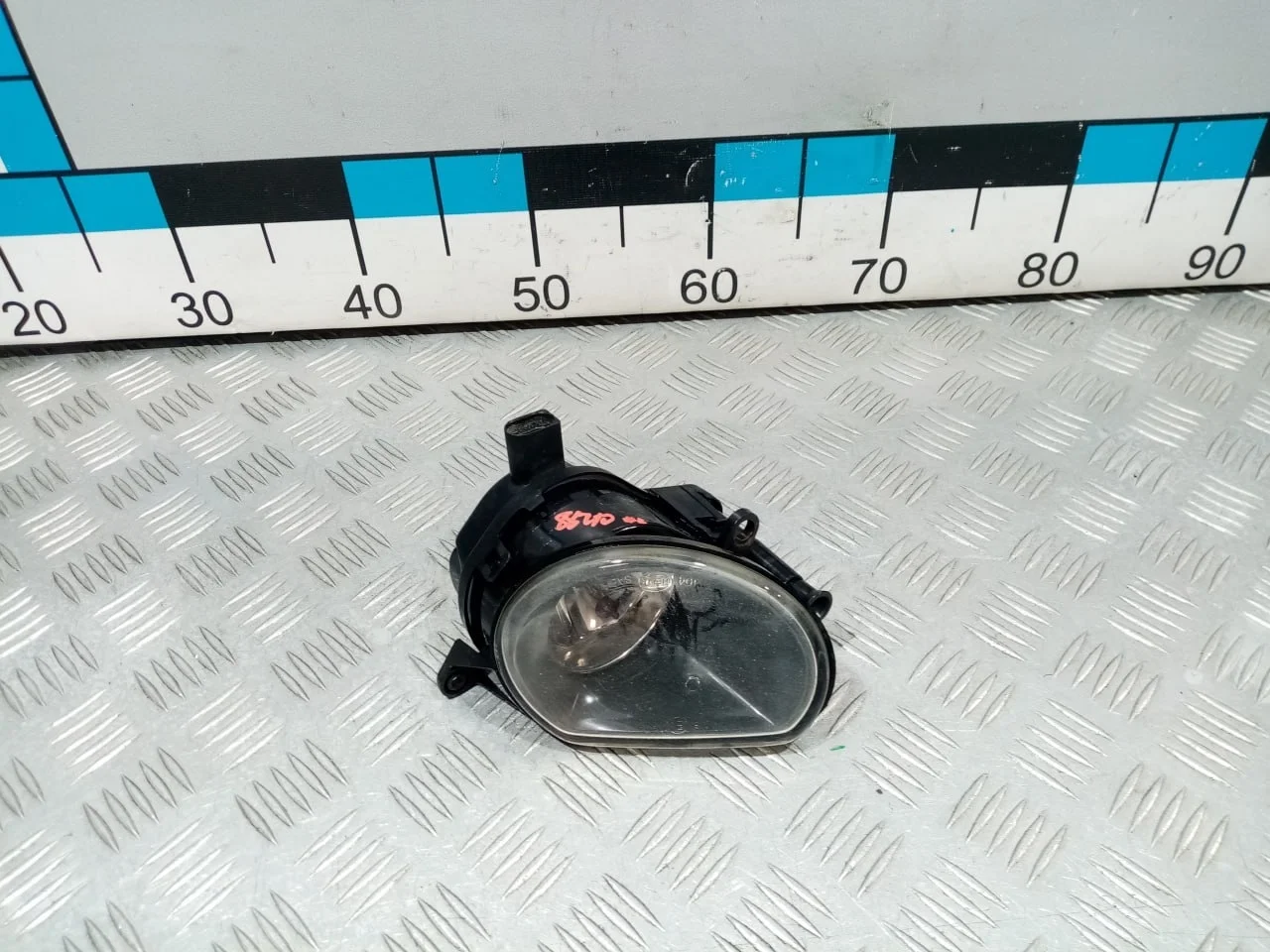 [Б/У] Фара противотуманная левая Audi A3 - Присутствует мутность [ХОРОШЕЕ] [Код: 00668539 ]