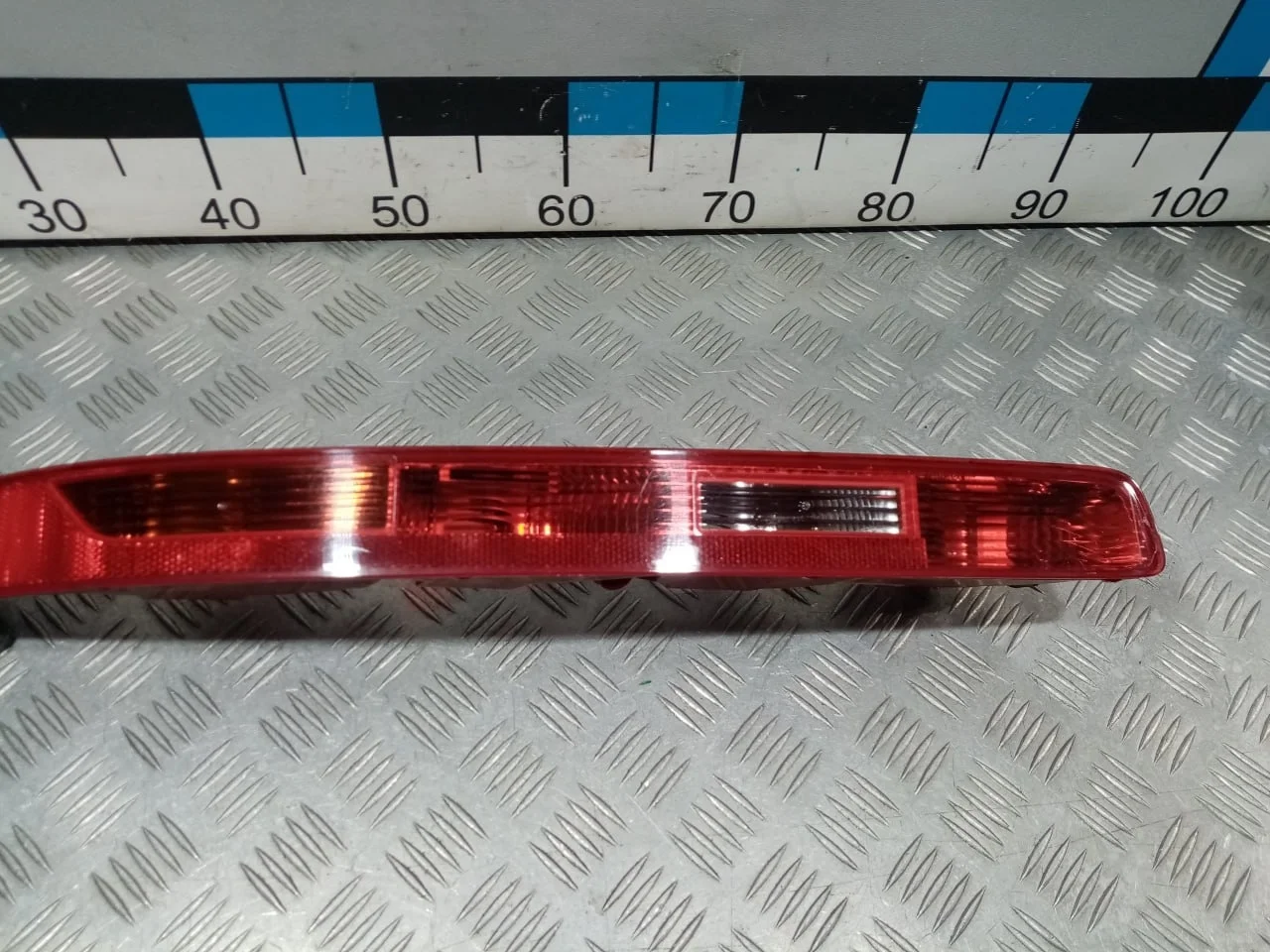 [Б/У] Фонарь задний в бампер левый - Присутствуют мелкие царапины [ХОРОШЕЕ] [Код: 00668548 ]