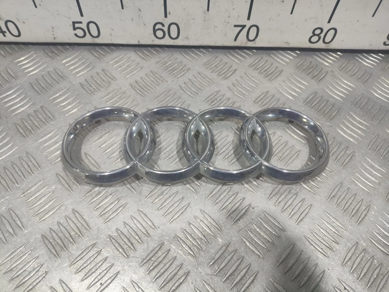 [Б/У] Эмблема решетки радиатора [Код: 00669289 ]