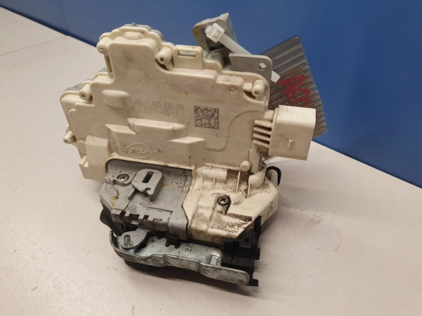 Замок двери задней правой для Audi A6 S6 C7 2011-2018