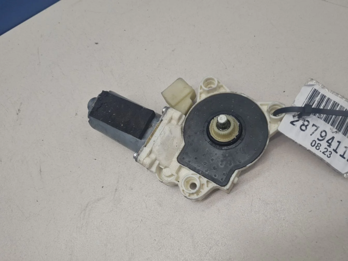 Моторчик стеклоподъёмника передний правый для Mercedes SLK-klasse R171 2004-2011