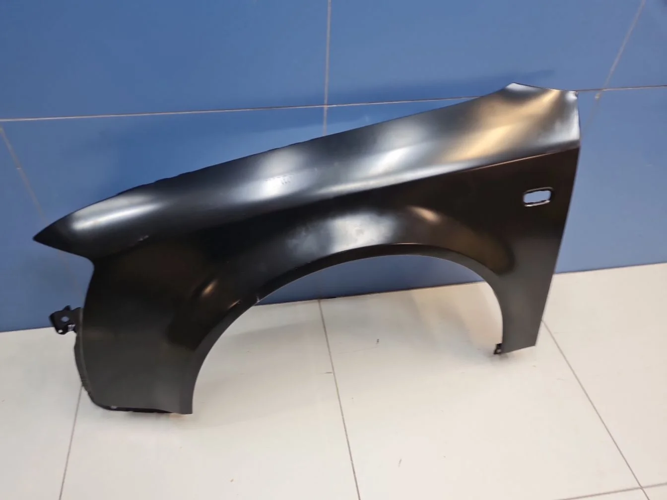 Крыло переднее левое для Audi A4 B6 2000-2006