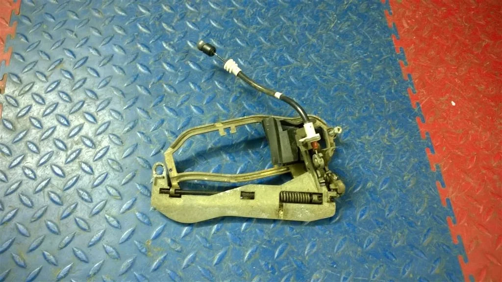 кронштейн ручки двери BMW X5 E53  M54B30 231 лс 3.0i