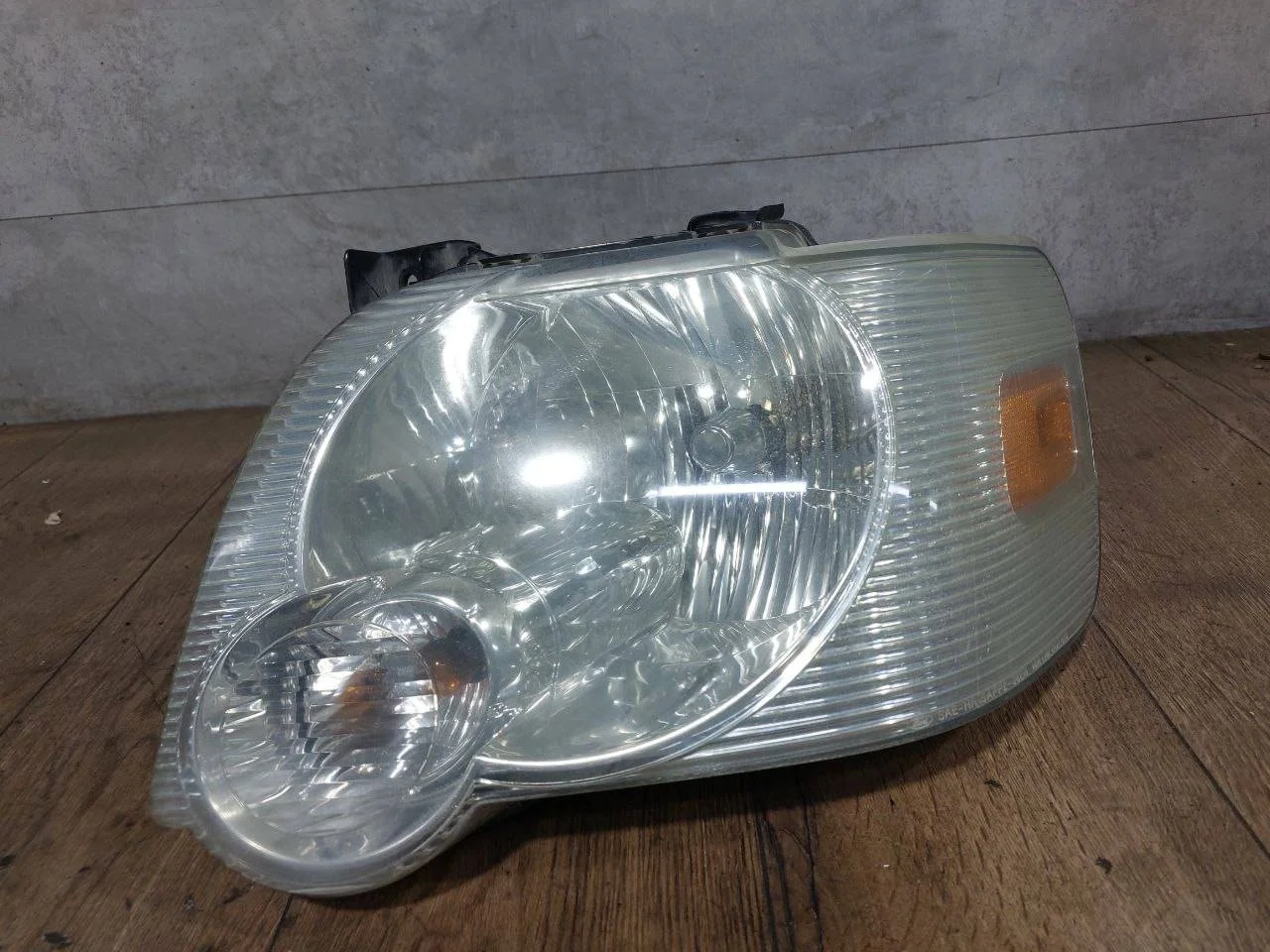 фара левая Ford Explorer 4  U251 U251