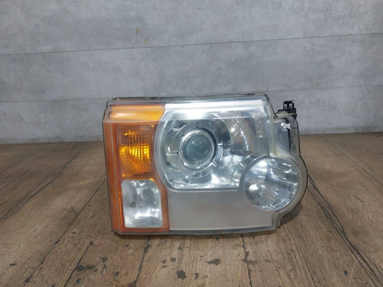фара правая Land Rover Discovery 3 L319