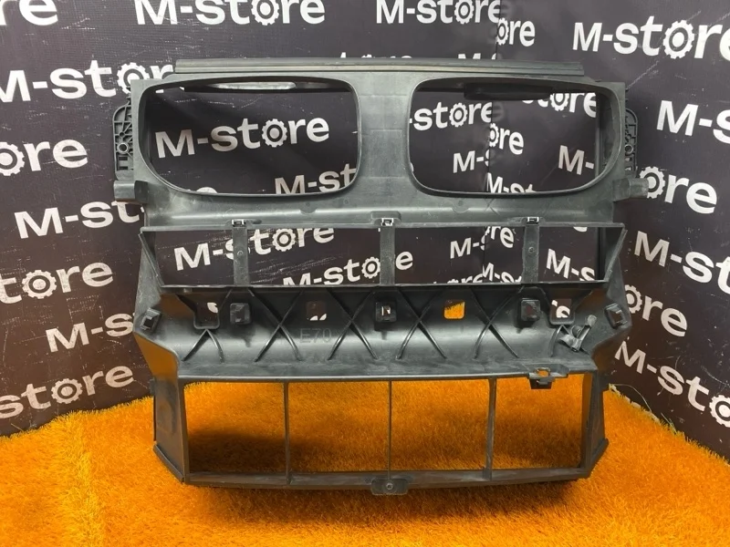 Рамка радиатора Bmw X5 2008 51647172330 E70 N52B30A