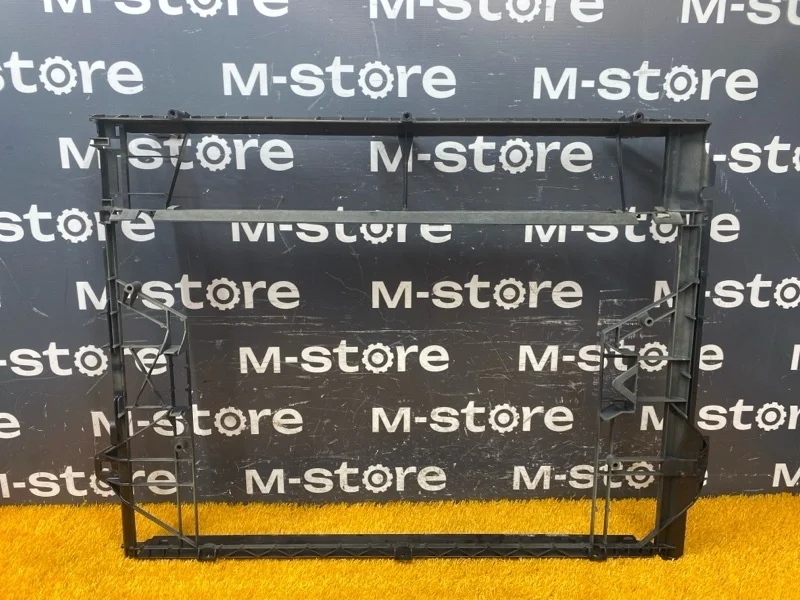 Рамка радиатора Volkswagen Touareg 2012 7P0121201J 7P CGR