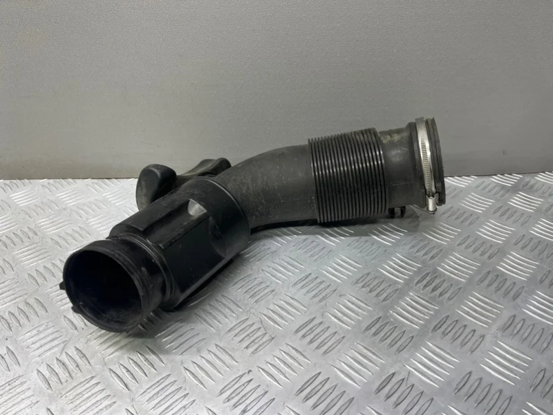 Патрубок дросселя Audi Q7 4L