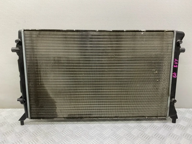 Радиатор охлаждения Volkswagen Passat B6