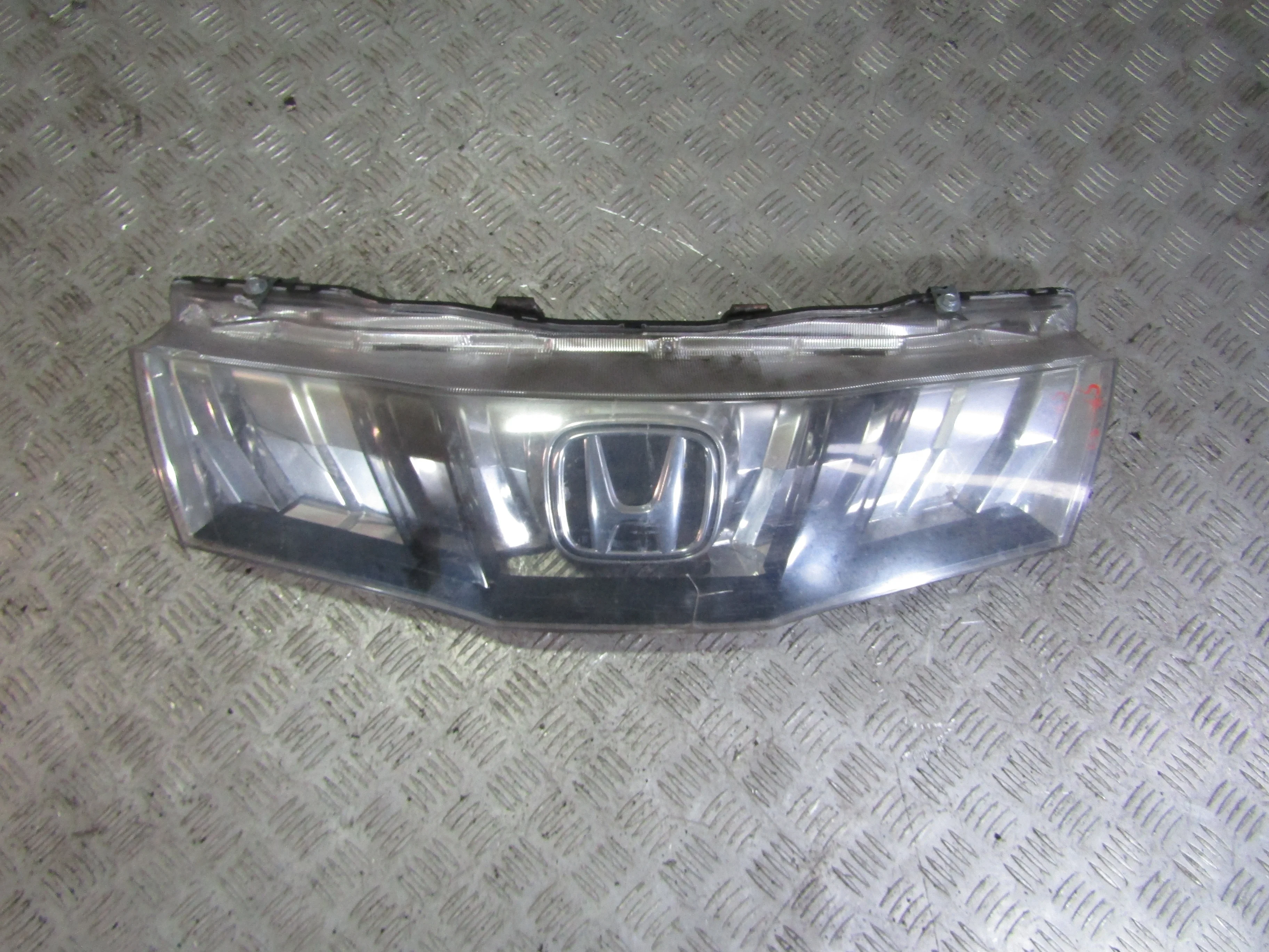 Решетка радиатора (люстра) HONDA Civic VIII (2005