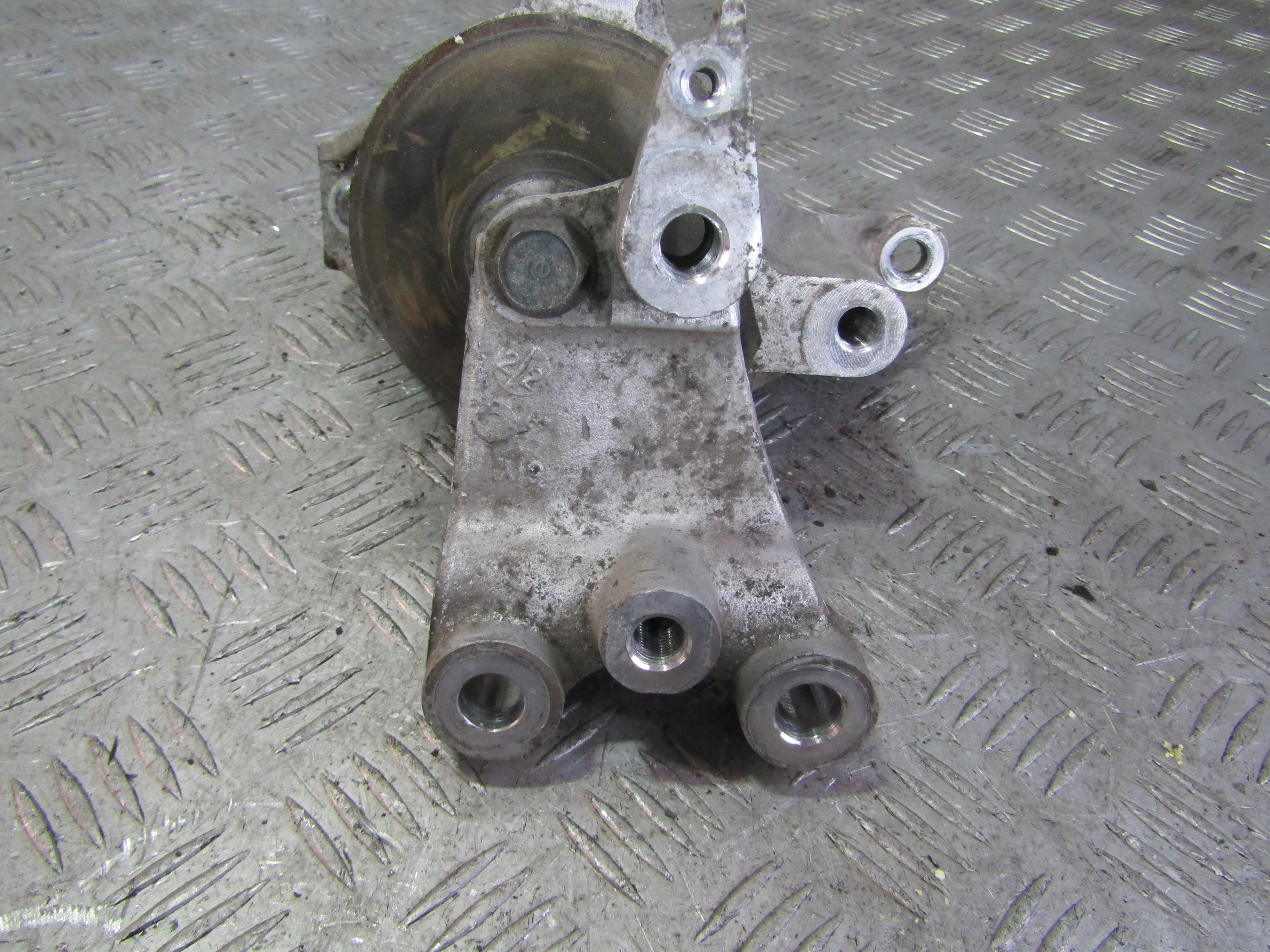 Опора двигателя правая HONDA Civic VIII (2005—200