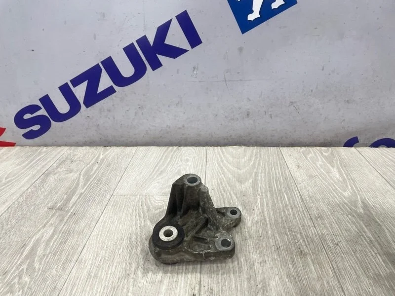 Кронштейн кпп FORD FOCUS 2 2006