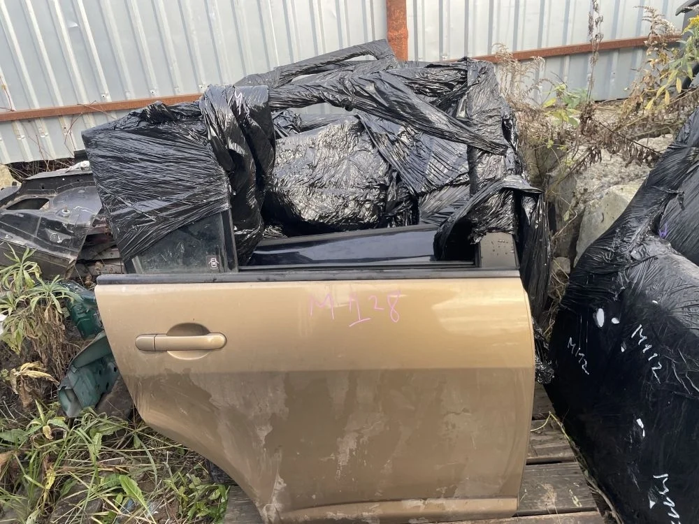 дверь задняя правая nissan tiida C11 хэтчбек