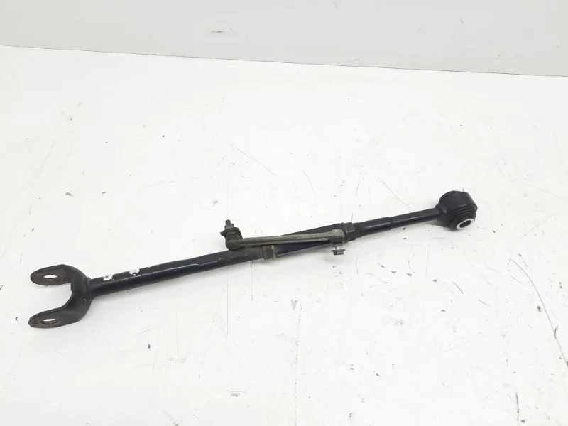 Рычаг Toyota Camry 2011-2017 V55