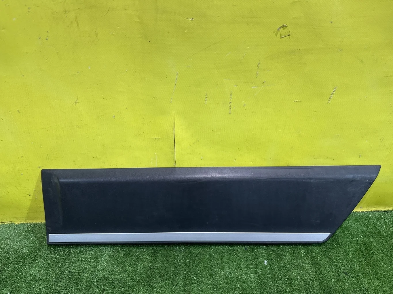 Накладка двери задней левой  Volvo XC70 2007 31276154 40630