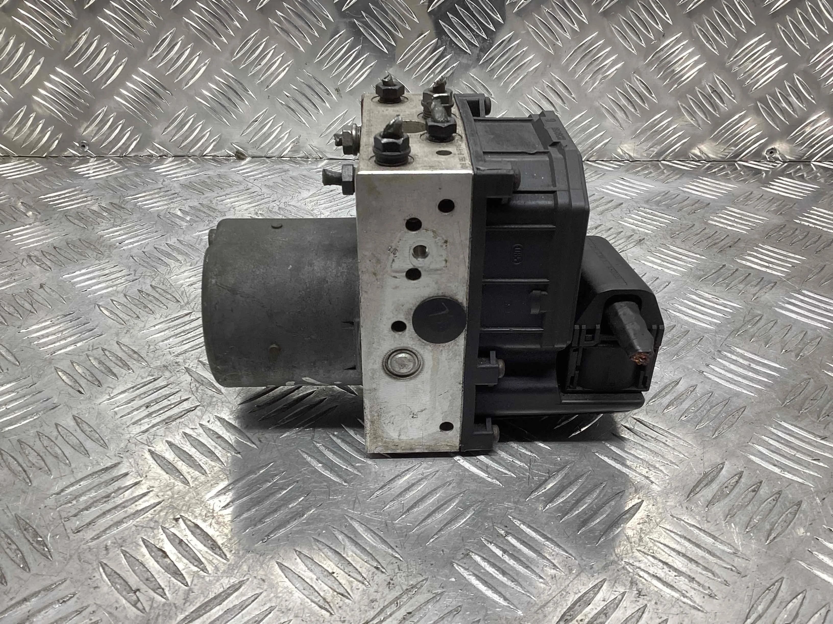 Блок ABS BMW 5-Series (E39) 2000-2004 рестайлинг  2001 2,2 Бензин МКПП Седан.