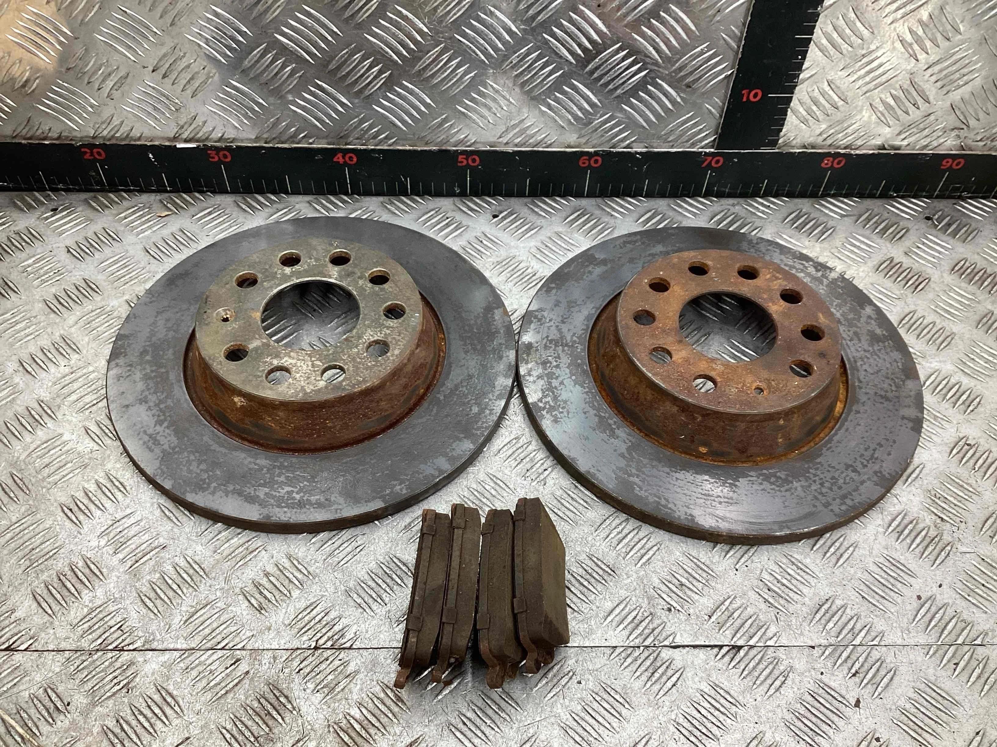 Диск тормозной задний Volkswagen Passat Passat B6 (3C) 2005-2010 2006 2,0 Дизель АКПП Универсал.