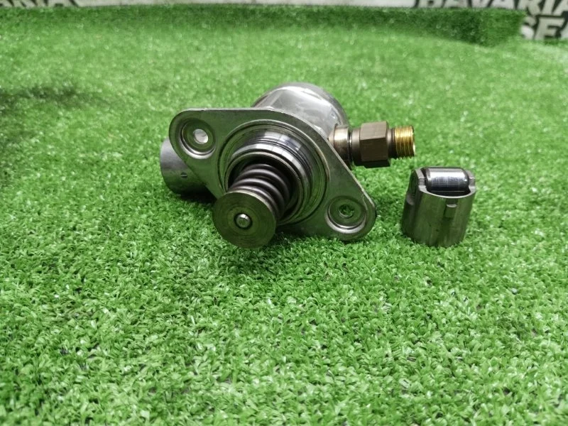 Топливный насос высокого давления volkswagen Passat 2007 06H127025N B6 BZB