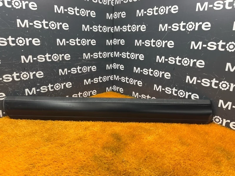 Молдинг на дверь Porsche Cayenne 2007 7L5837787 957 M4851, передний левый