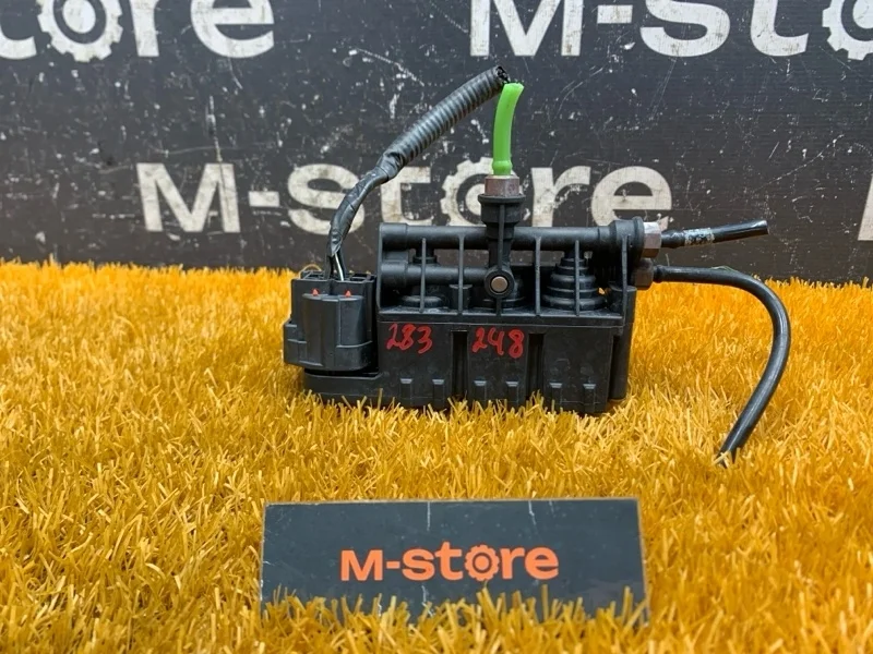 Блок клапанов пневмоподвески Land Rover Discovery 2005 RVH000095 L319 406PN