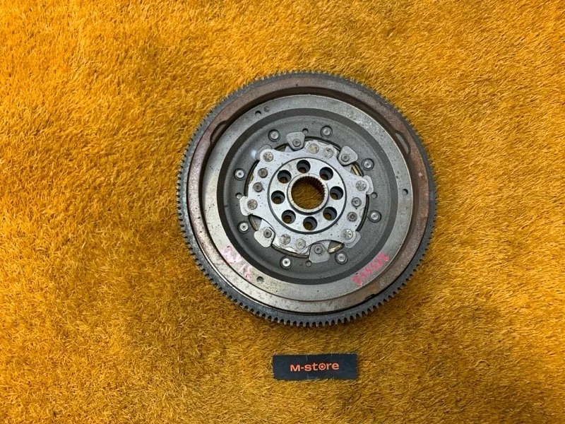 Маховик Audi Q3 2012 06J105266R 8U CPSA