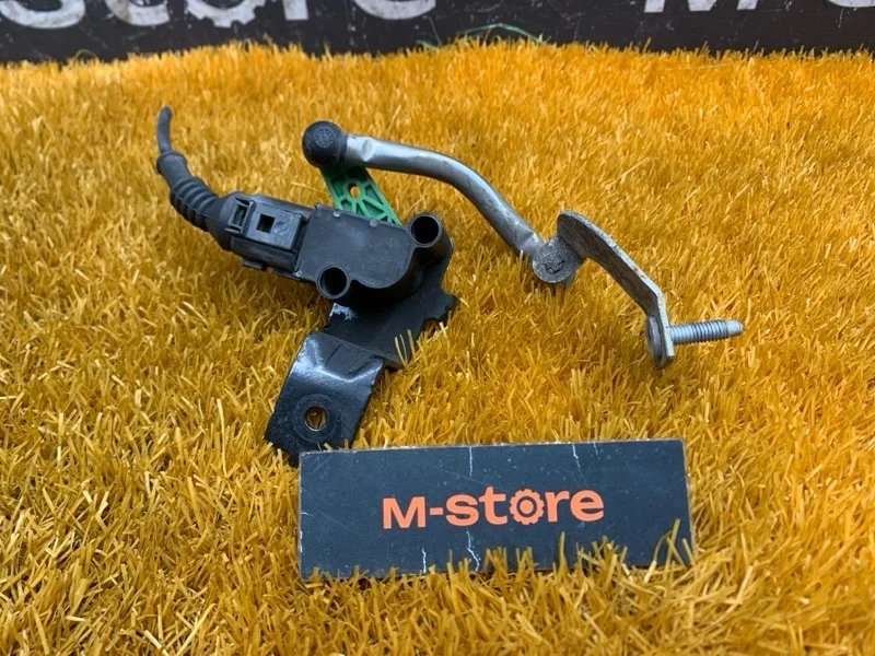 Датчик высоты дорожного просвета Volkswagen Passat Cc 2008 3C0907503 B6/358 BWS, передний правый