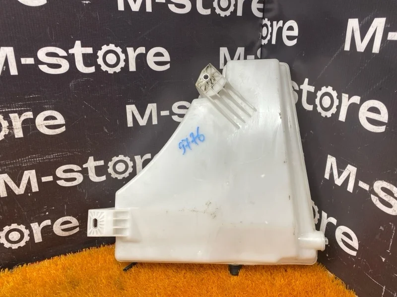 Бачок омывателя Volkswagen Touareg 2011 7P0955453 7P CGRA