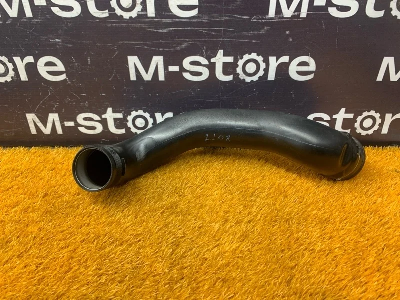 Патрубок интеркулера Bmw X5 2011 13717571350 E70 N55B30A, левый