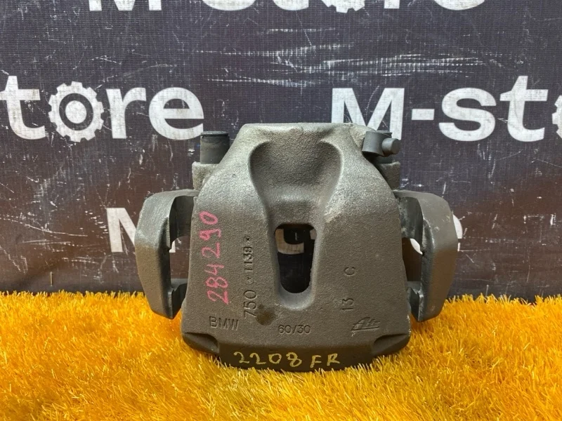 Суппорт Bmw X5 2011 34116776784 E70 N55B30A, передний правый