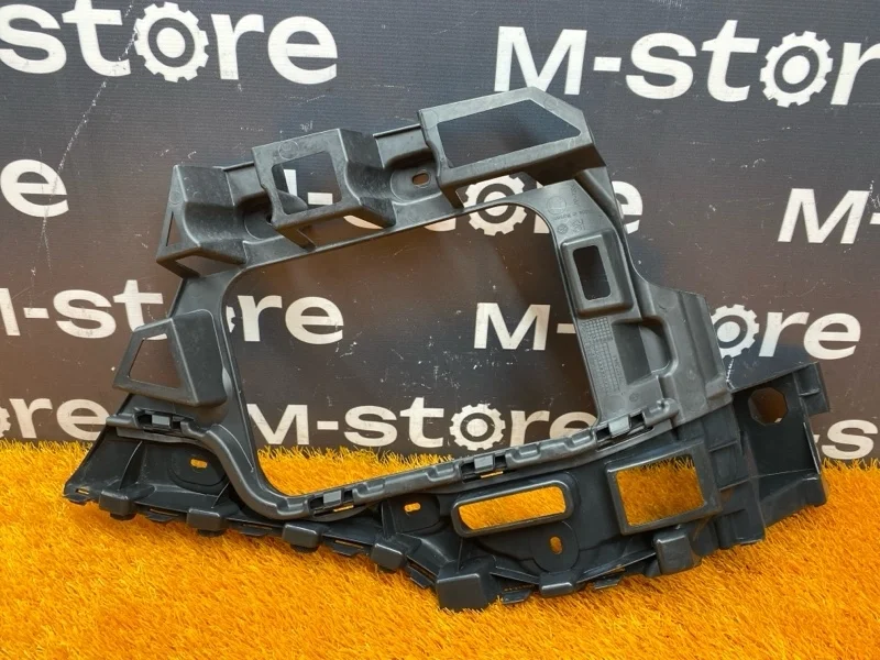 Крепление бампера Volkswagen Touareg 2010 7P6807394B 7P CGRA, заднее правое